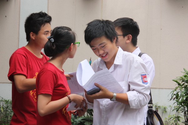 Hôm nay, các thí sinh làm thủ tục dự thi đại học, cao đẳng đợt 2